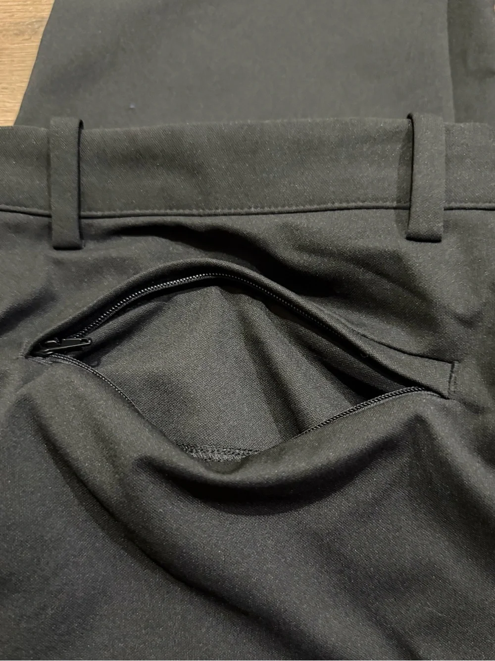 UNIQLO Men’s Black Technical Pants Drawstring 34x30 Polyester